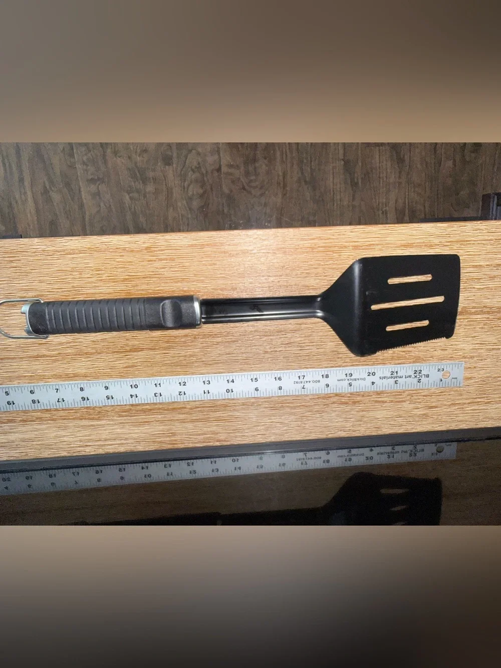 ⭐️ XL PITT BOSS Black Slotted Turner Spatula with Rubber Grip & Side Scraper